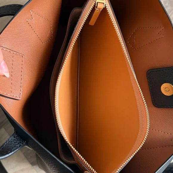 Tory Burch Black Leather Satchel with Tan Accent Tag - Picture 4 of 8